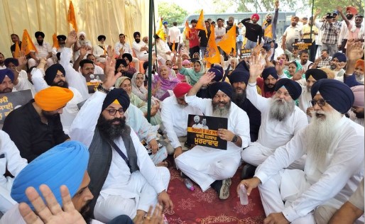ਲੁਧਿਆਣਾ ’ਚ ਬਿਜਲੀ ਕੱਟਾਂ ਖ਼ਿਲਾਫ਼ ਅਕਾਲੀ ਦਲ ਦਾ ਪ੍ਰਦਰਸ਼ਨ, ਪਾਵਰ ਮੰਤਰੀ ਨੂੰ ਬਰਖ਼ਾਸਤ ਕਰਨ ਦੀ ਮੰਗ